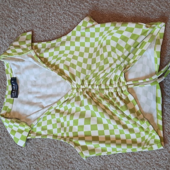 Liz & Sara 70s aesthetic crop - Picture 3 of 6